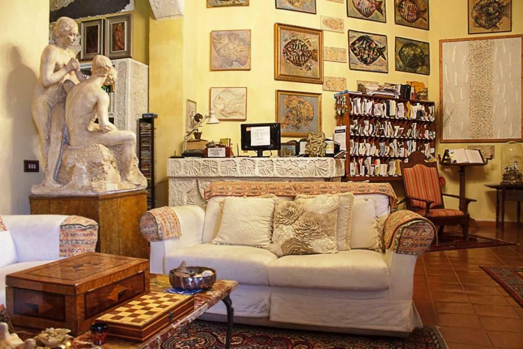 Apartamento Donna Regina Dimora D'Epoca Nápoles Exterior foto