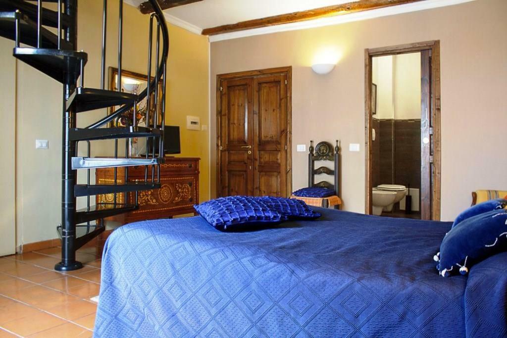 Apartamento Donna Regina Dimora D'Epoca Nápoles Exterior foto